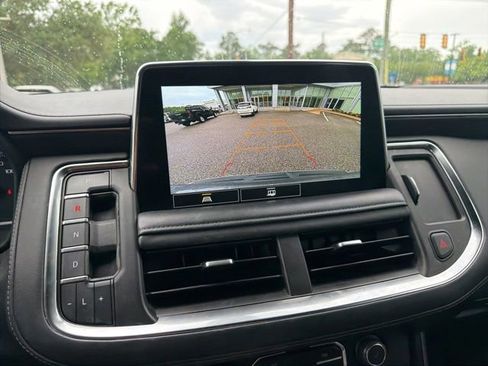 Used 2021 Chevrolet Suburban Z71 AWD/4WD image 15