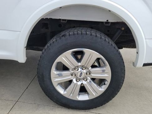 Used 2019 Ford F150 Lariat image 13