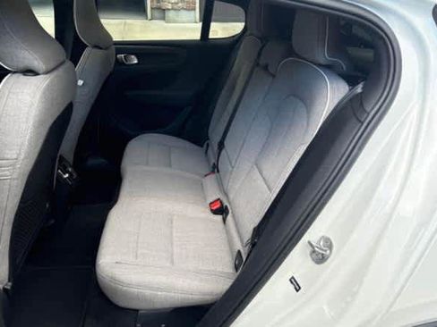 Used 2023 Volvo C40 P8 Recharge Ultimate image 5