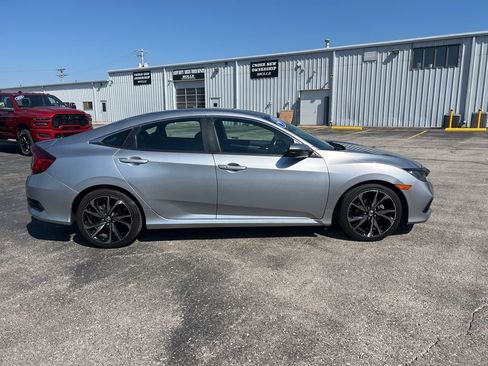 Used 2020 Honda Civic Sport image 2