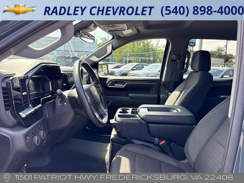 Certified 2025 Chevrolet Silverado 1500 LT AWD/4WD image 3