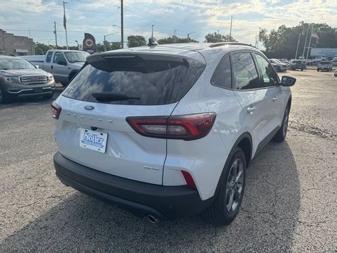 Certified 2025 Ford Escape ST-Line w/ Tech Pack #1 AWD/4WD image 7