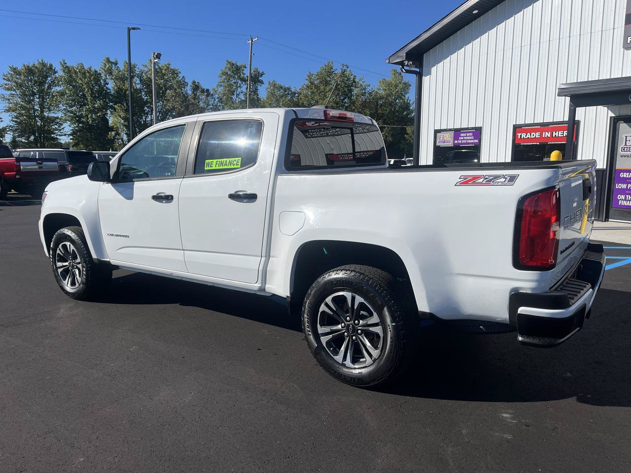 Used 2021 Chevrolet Colorado Z71 w/ Safety Package AWD/4WD image 7