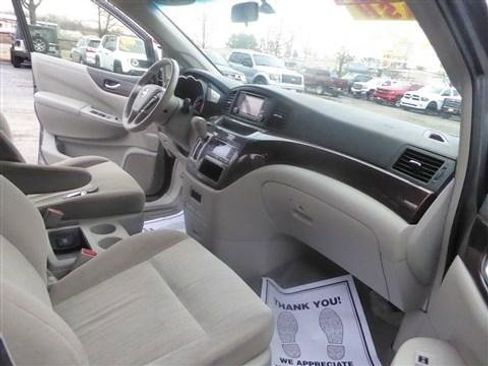 Used 2017 Nissan Quest SV image 16