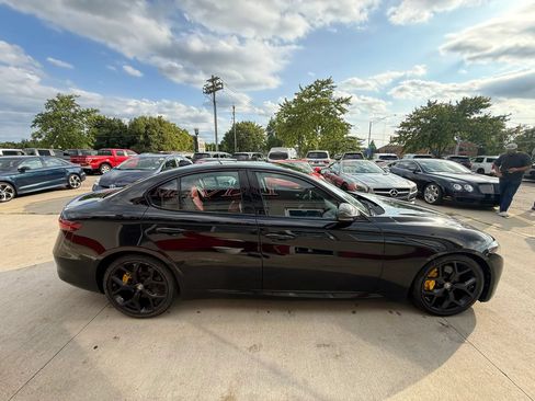 Used 2020 Alfa Romeo Giulia Ti w/ Nero Edizione RWD image 7