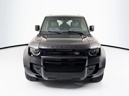 Used 2024 Land Rover Defender 110 X AWD/4WD image 2
