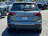 Used 2022 Volkswagen Tiguan SE w/ Panoramic Sunroof Package image 5