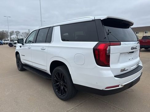New 2026 GMC Yukon XL Elevation AWD/4WD image 5