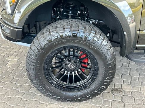 Used 2025 Ford F150 Raptor AWD/4WD image 19