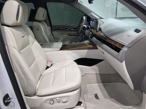 Used 2022 Cadillac Escalade Sport Platinum RWD image 27