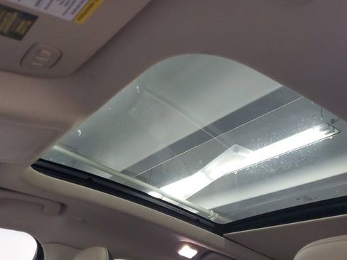 Used 2020 Ford Escape Titanium image 30