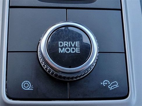 Certified 2022 Ford Explorer Limited w/ Equipment Group 301A image 7