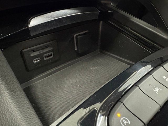 Used 2022 Buick Envision Essence w/ Technology Package I FWD image 10
