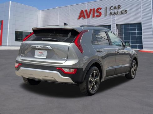 Used 2025 Kia Niro LX FWD image 6