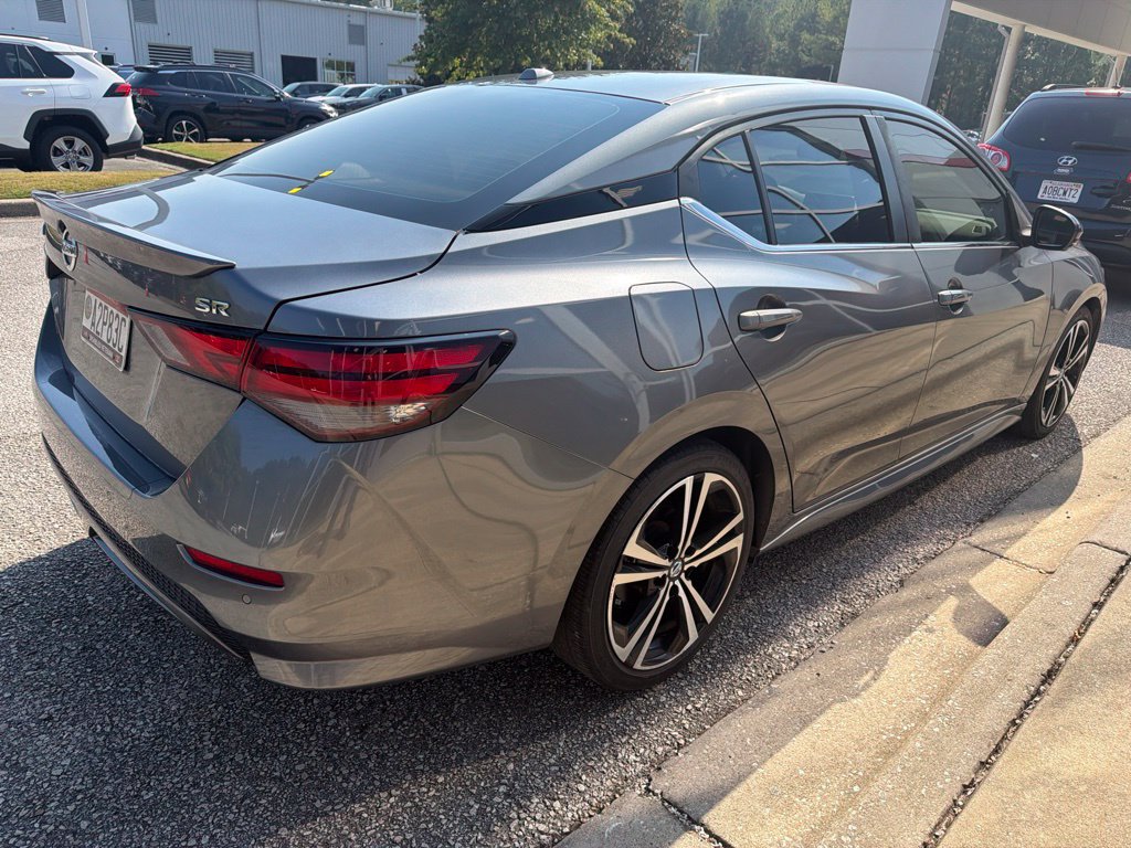 Used 2022 Nissan Sentra SR w/ SR Premium Package FWD image 3
