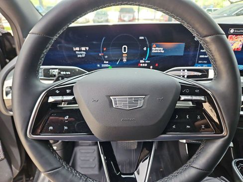 Certified 2024 Cadillac Lyriq Luxury RWD image 15