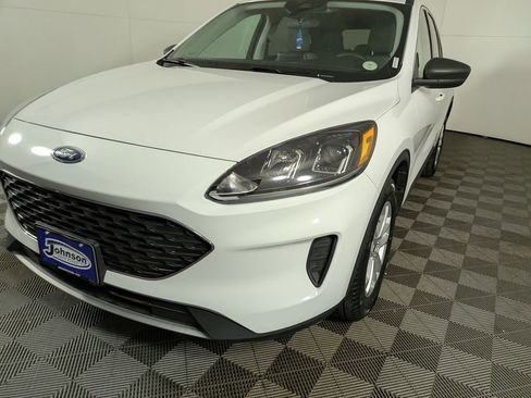 Used 2022 Ford Escape SE image 11