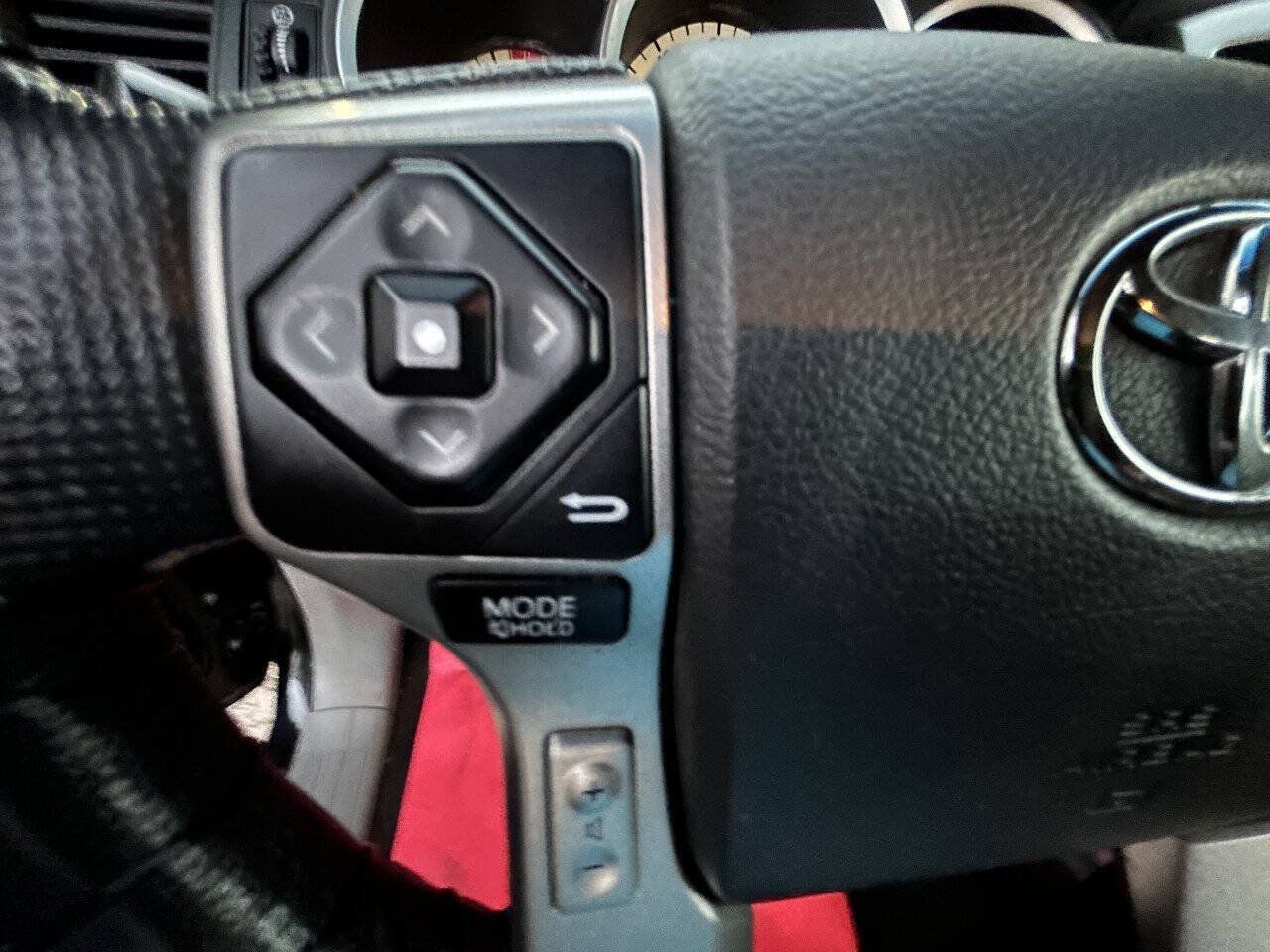 Used 2015 Toyota Tacoma PreRunner w/ SR5 Package RWD image 21