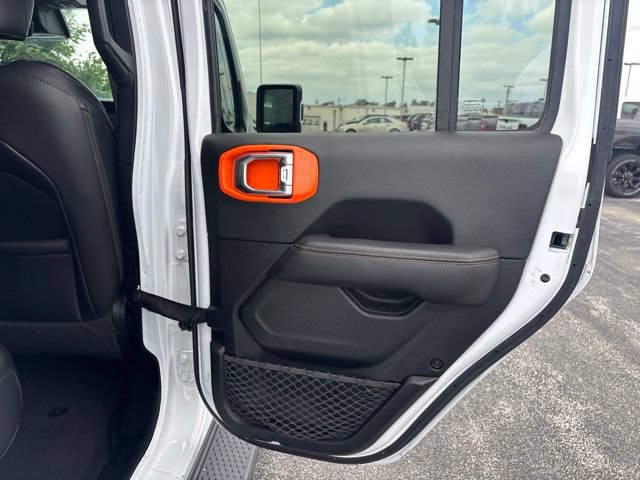 Used 2021 Jeep Gladiator Overland AWD/4WD image 23
