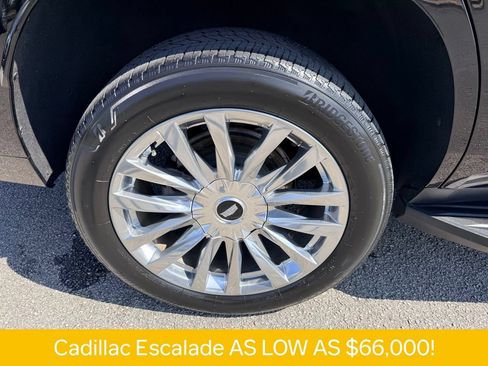 Used 2022 Cadillac Escalade Premium Luxury AWD/4WD image 35