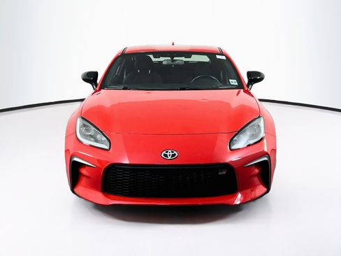 Used 2023 Toyota GR86 w/ ALL Weather Mat Package (TMS) RWD image 2