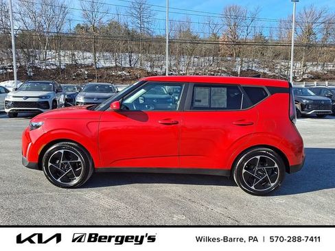 Certified 2023 Kia Soul EX image 9