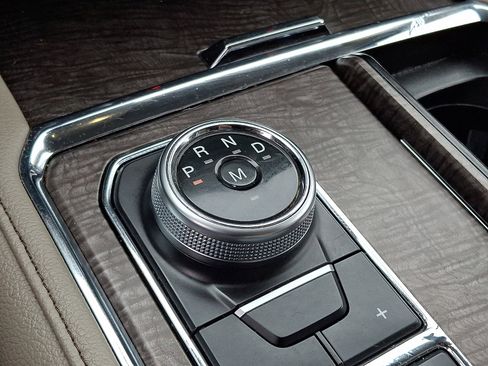 Used 2020 Ford Expedition Limited image 17