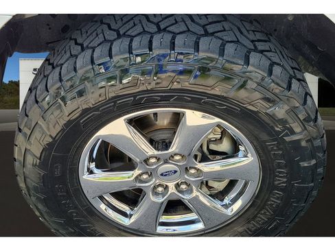 Used 2020 Ford F150 XLT w/ Equipment Group 302A Luxury AWD/4WD image 10