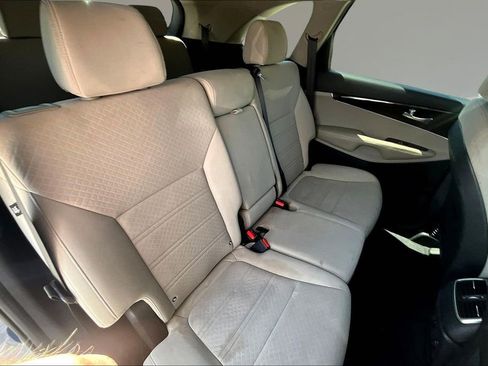 Used 2017 Kia Sorento AWD image 23