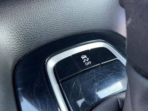 Used 2024 Toyota Corolla LE image 32