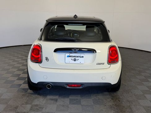 Used 2019 MINI Cooper 2-Door Hardtop image 10