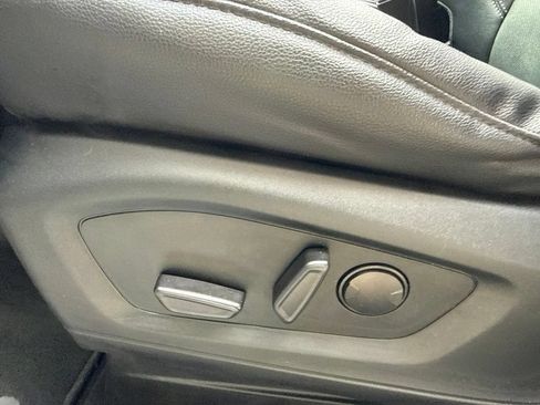 Used 2021 Ford Explorer Limited w/ Hybrid Equipment Group 310A AWD/4WD image 26