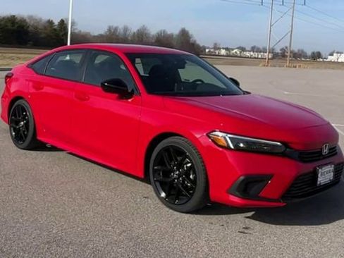 Used 2024 Honda Civic Sport image 2