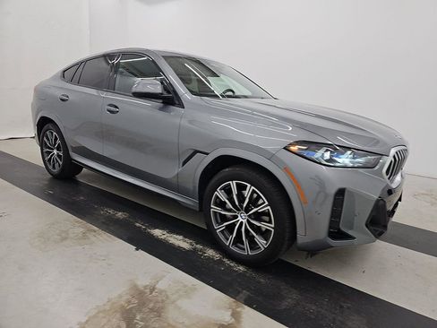 Used 2026 BMW X6 xDrive40i AWD/4WD image 4