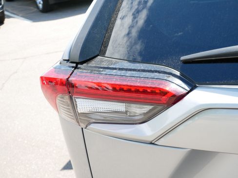 Used 2023 Toyota RAV4 XLE AWD/4WD image 16