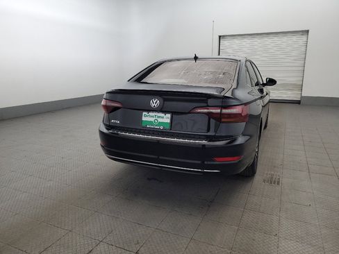 Used 2019 Volkswagen Jetta SE w/ Cold Weather Package FWD image 7