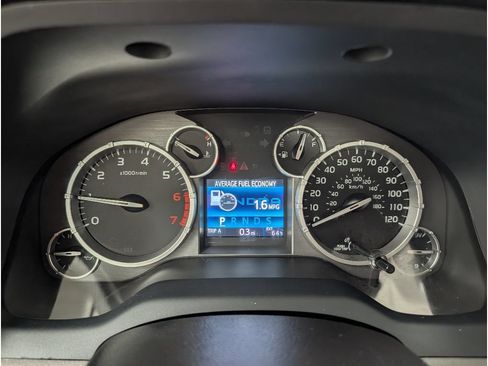 Used 2017 Toyota Tundra SR5 AWD/4WD image 18
