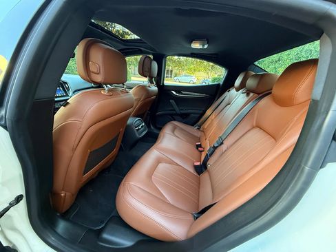 Used 2017 Maserati Ghibli image 12