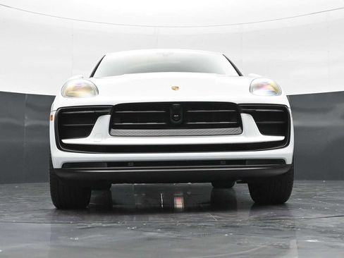 New 2026 Porsche Macan AWD/4WD image 45