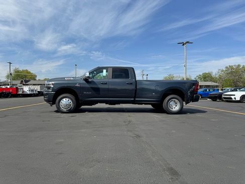 New 2026 RAM 3500 Laramie w/ Max Tow Package AWD/4WD image 4