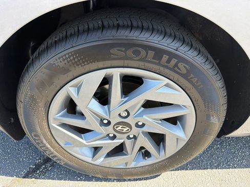Used 2025 Hyundai Elantra Hybrid w/ Cargo Package FWD image 17