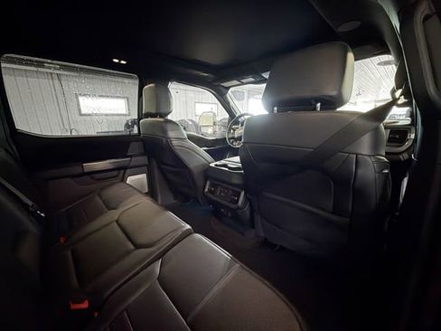 Used 2025 Ford F450 Platinum image 11