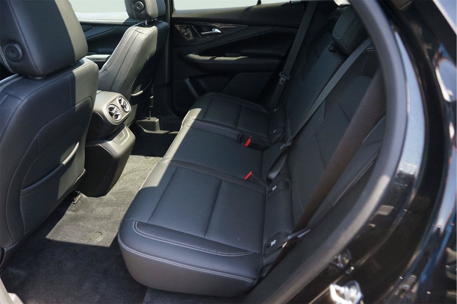 Used 2024 Chevrolet Blazer EV LT AWD/4WD image 13