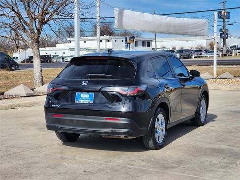Certified 2023 Honda HR-V LX image 5