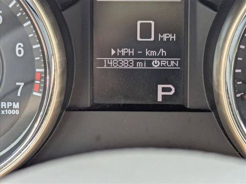 Used 2012 Jeep Grand Cherokee Laredo w/ Laredo E Group AWD/4WD image 11