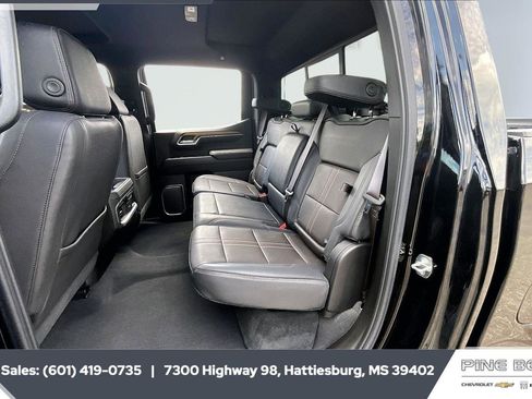 Used 2023 Chevrolet Silverado 1500 High Country w/ Technology Package AWD/4WD image 22