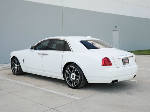 Used 2019 Rolls-Royce Ghost RWD image 5