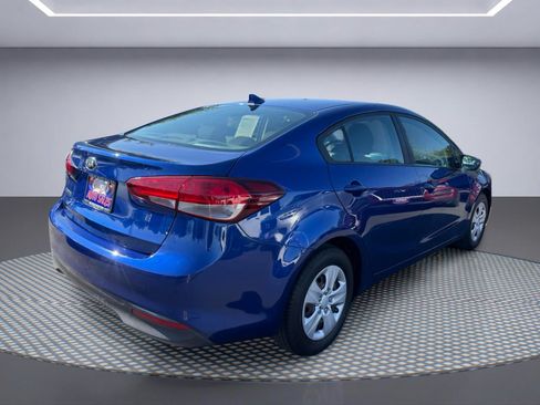 Used 2017 Kia Forte LX FWD image 7