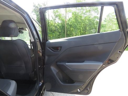 Used 2025 Subaru Impreza 2.0i AWD/4WD image 15