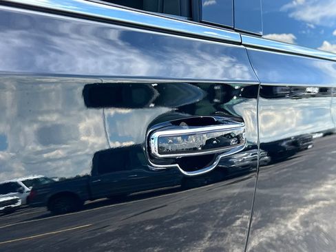 New 2026 GMC Yukon XL Denali w/ Advanced Technology Package AWD/4WD image 15